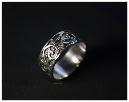 Anillo Acanthus