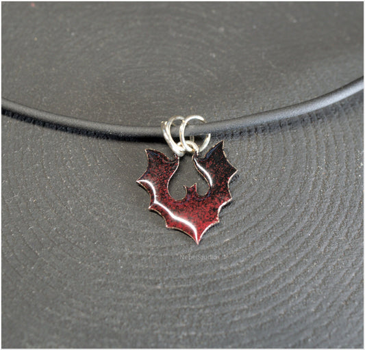 Set colgante y pendientes muerciélago Nandor edición especial esmalte