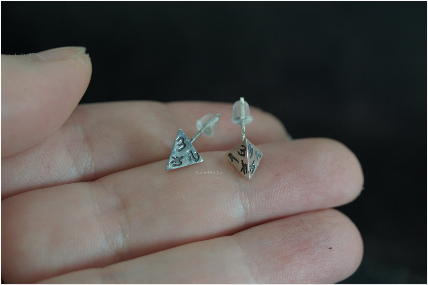 D4 - Silver stud earrings