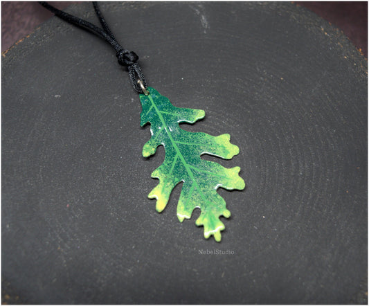 Colgante Hoja de Roble Verde Esmaltado