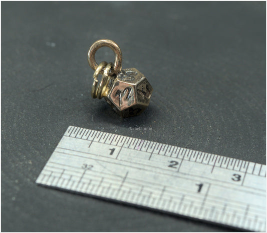 D12- Colgante Bronce