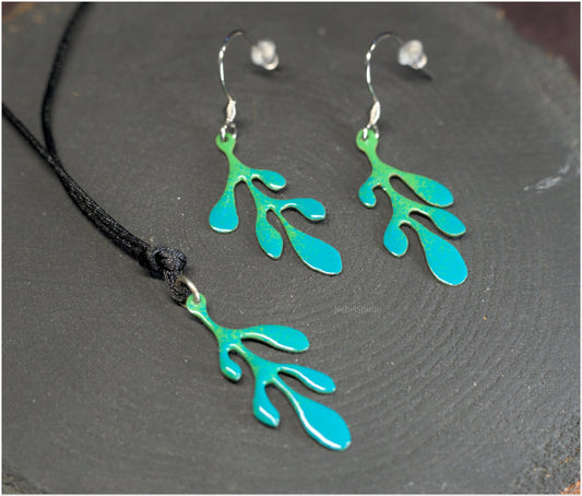 Ruda enameled pendant and earrings