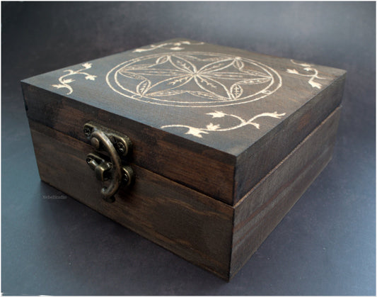 Caja de madera grabada- Modelo 2