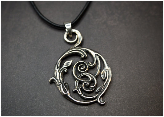 Colgante Acanthus plata con cordón de cuero