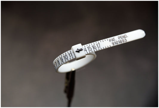 Medidor de dedo para anillos frente