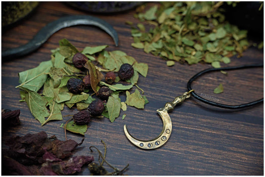 Colgante Hoz Boline bronce cordón cuero