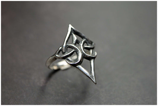 Anillo nudo entrelazado celta Scáthach plata