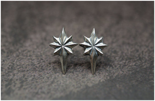 Pendientes estrella Ad Astra tamaño pequeño plata frente