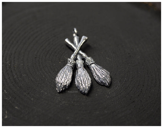 Colgante Escobas Moiras plata