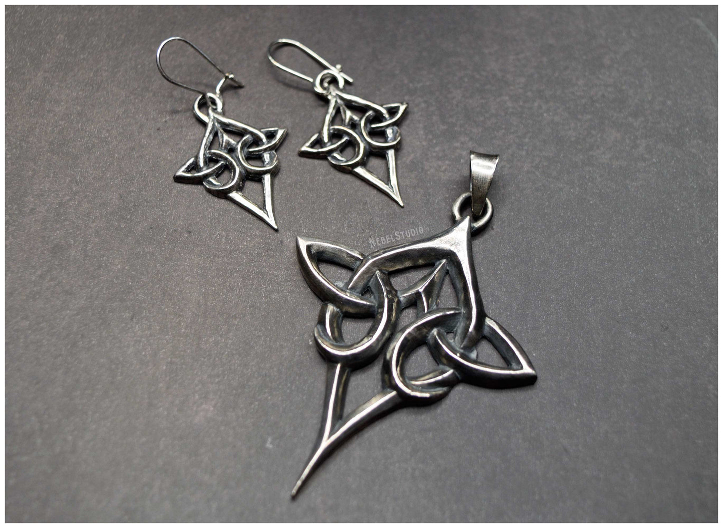 Set Pendientes y colgante grande nudo entrelazado celta Scáthach plata