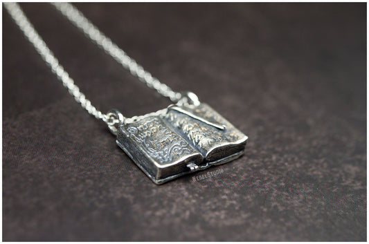 Colgante Libro Érase una vez plata grosor