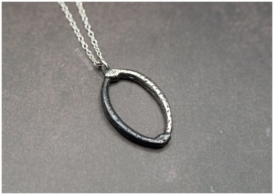 Colgante Auryn plata con cadena