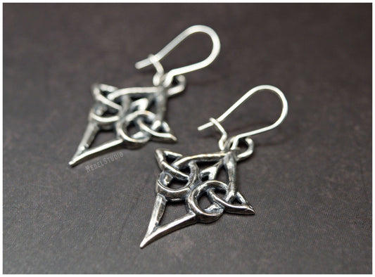 Pendientes nudo entrelazado celta Scáthach plata detalle