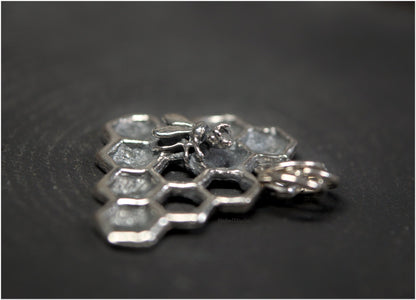 Apis pendant silver
