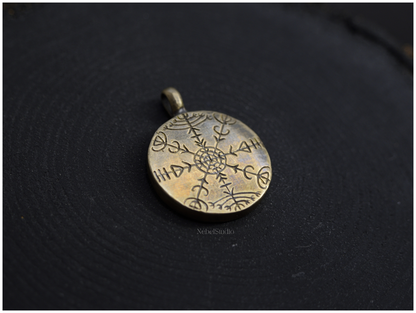 Pendant Veldismagn silver or bronze