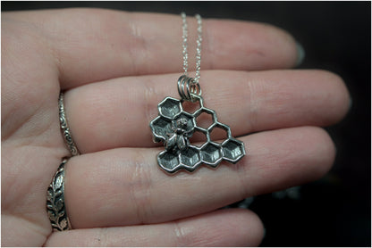 Apis pendant silver