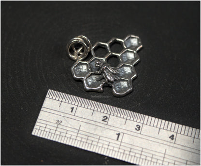 Apis pendant silver