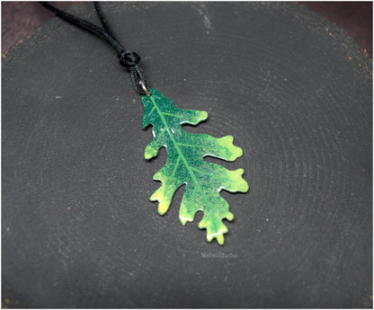 Colgante Hoja de Roble Verde Esmaltado