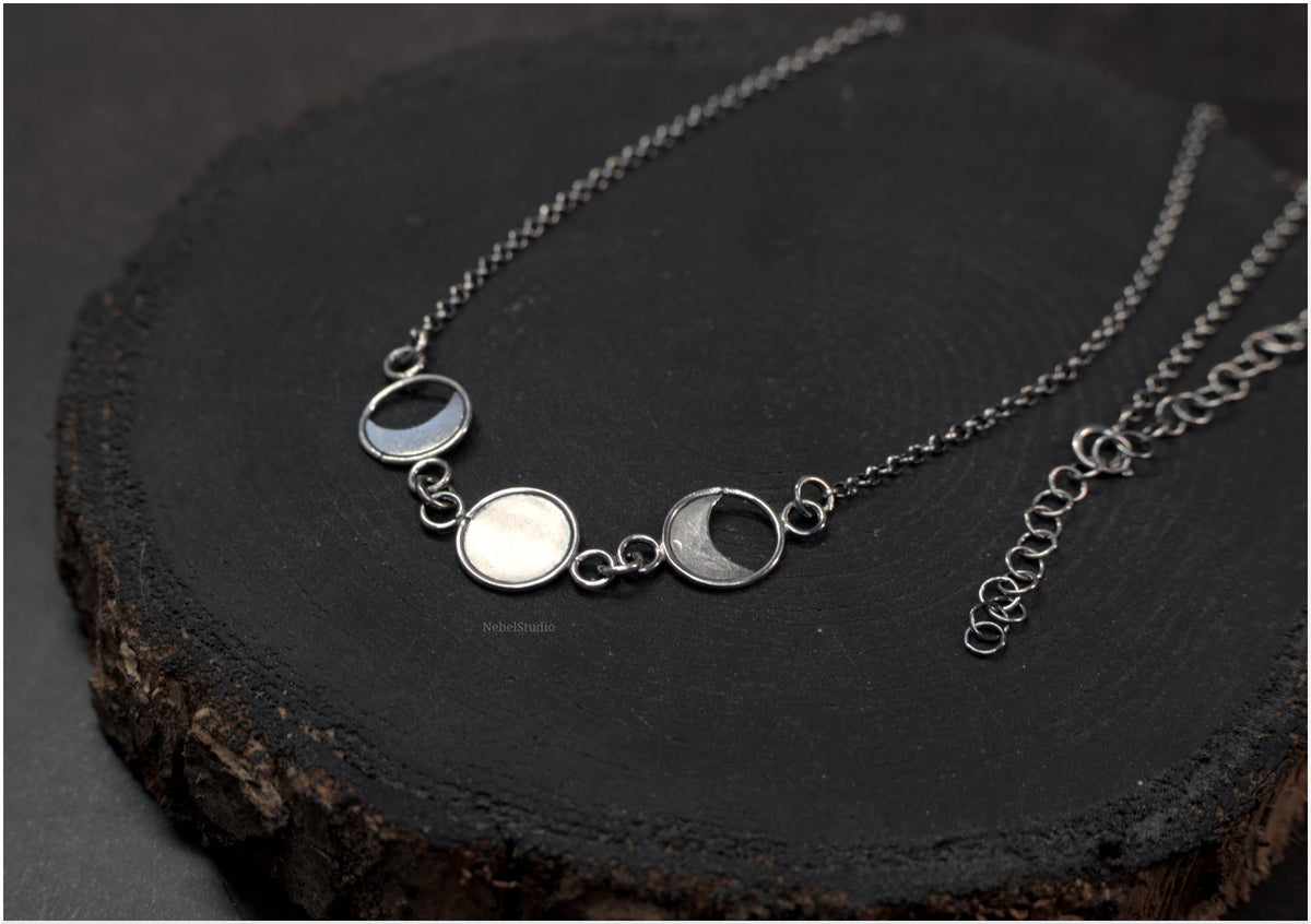 Moon Phases Silver Choker "Trivia"