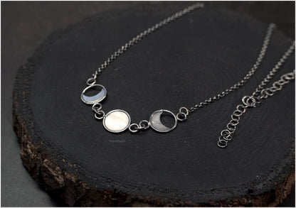 Moon Phases Silver Choker "Trivia"