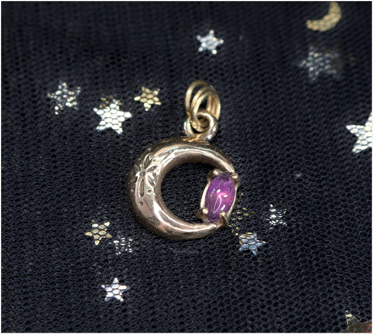 Colgante Luna de bronce con amatista talla marquesa