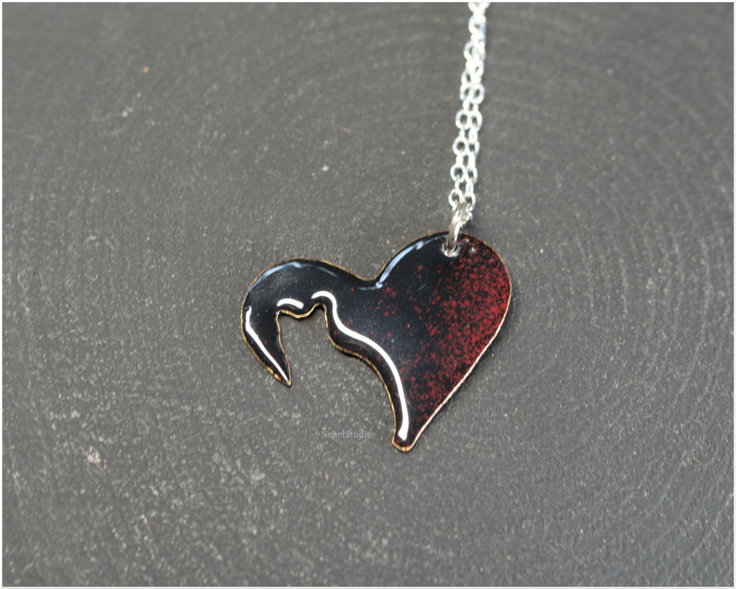 Colgante y pendientes corazón con gato