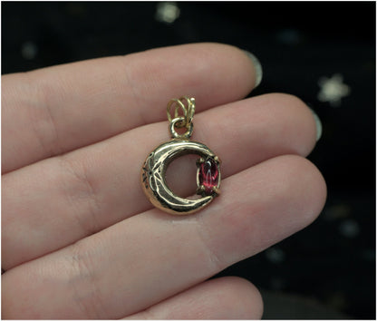 Pendant Moon bronze garnet
