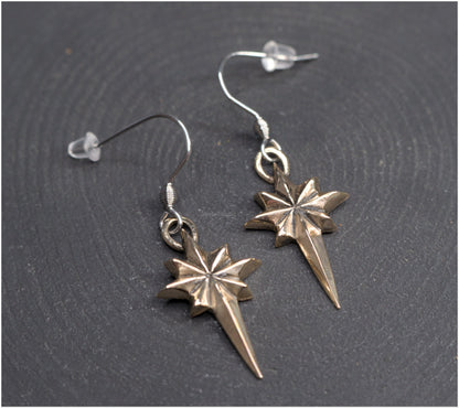 Pendientes estrella sencilla Ad Astra tamaño mediano bronce