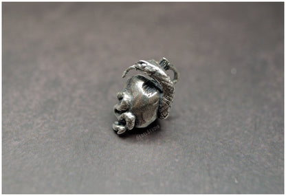 Colgante manzana serpiente plata o bronce