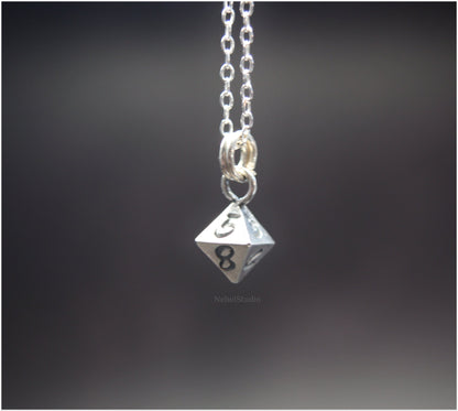 Liquidación D8- Colgante Plata