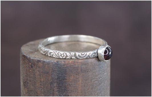 Anillo Rose plata con Granate