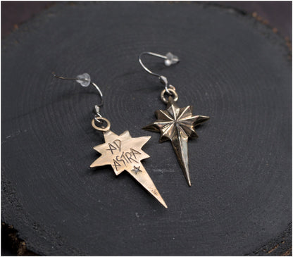 Pendientes estrella sencilla Ad Astra tamaño grande bronce