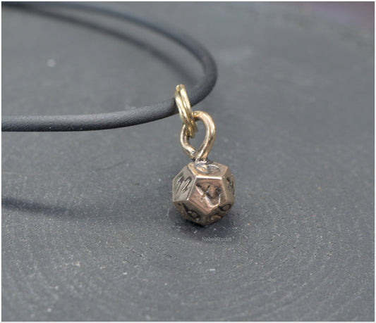 D12- Colgante Bronce