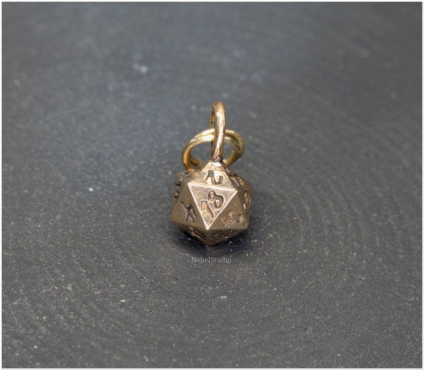 D20-Bronze Pendant