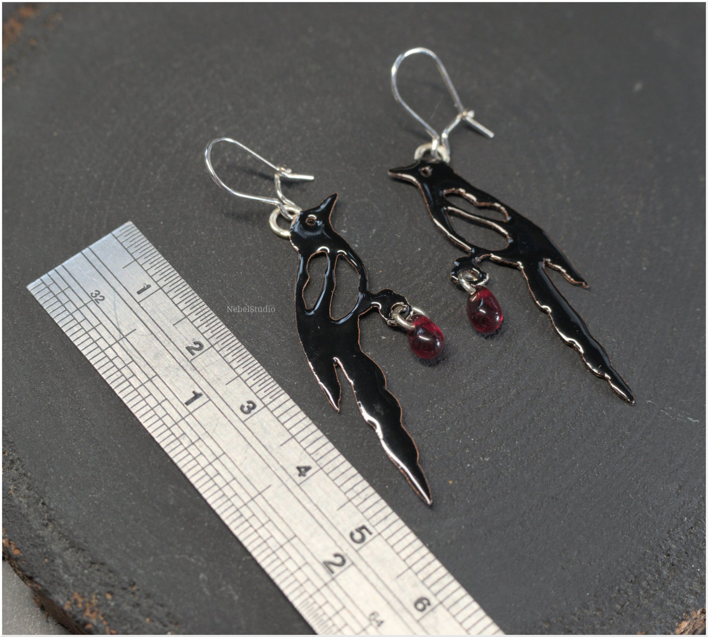 Colgante y pendientes Urraca