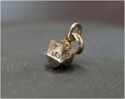 D20-Bronze Pendant