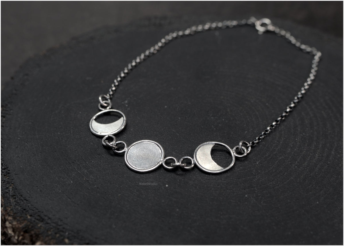 Moon Phases Silver Bracelet "Trivia"