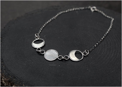 Moon Phases Silver Bracelet "Trivia"