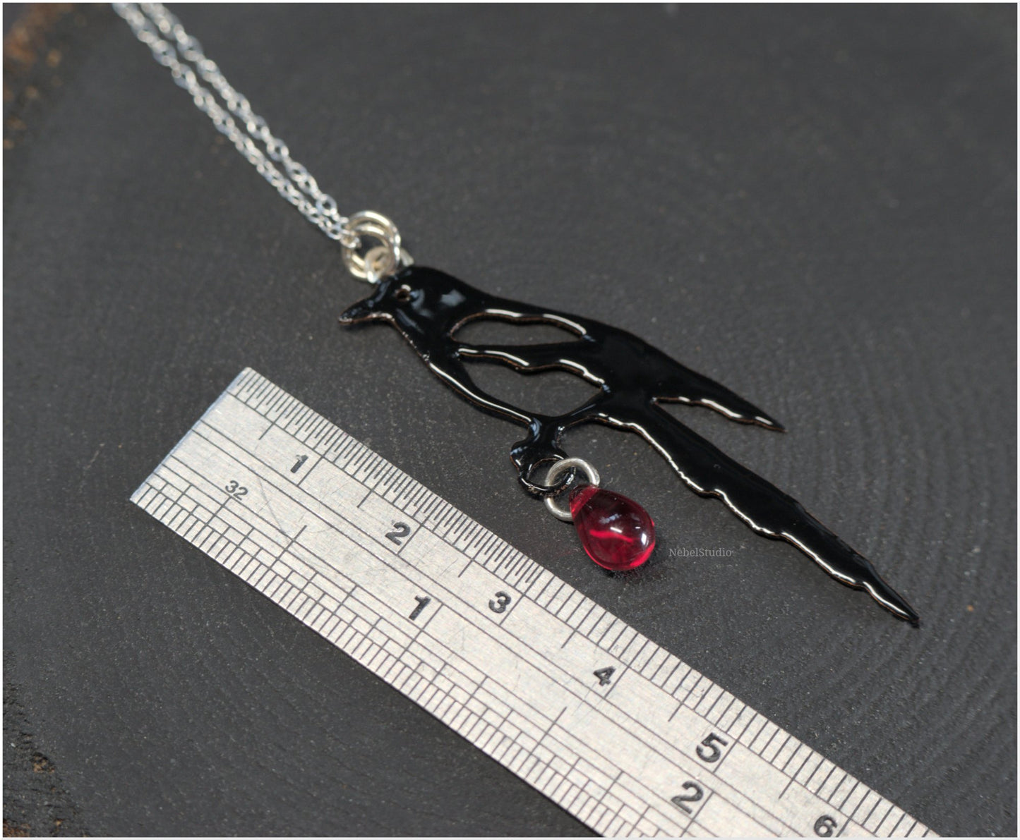 Colgante y pendientes Urraca