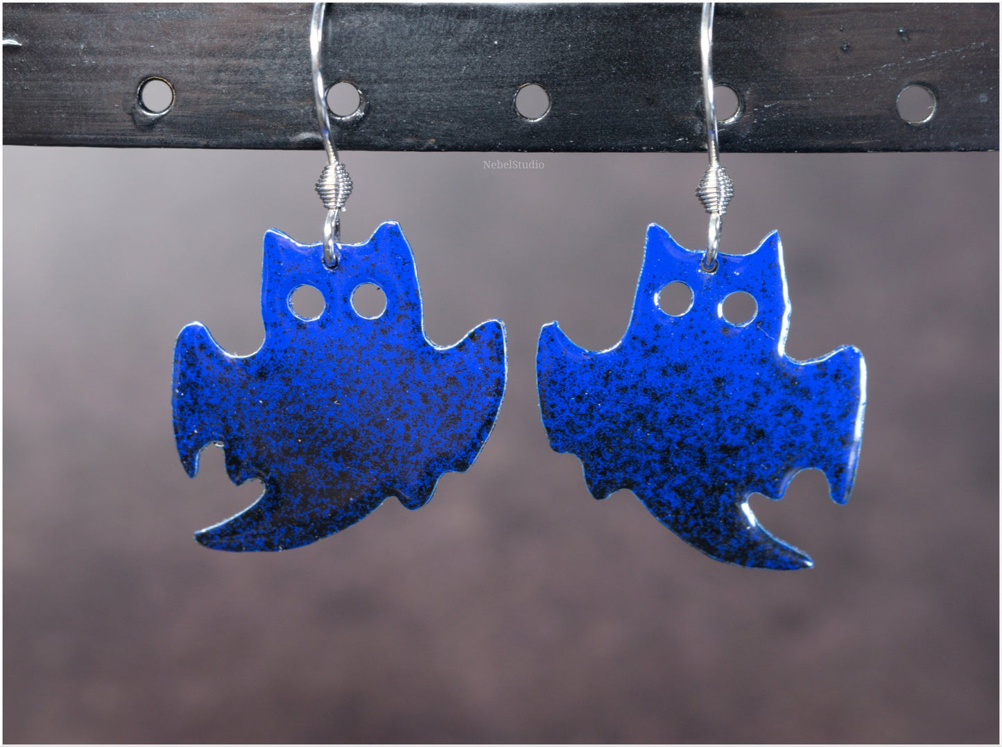 Pendientes Fantasmas