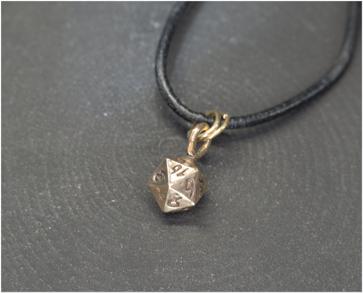 D20-Bronze Pendant