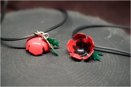 Red Poppy simple pendant enamel