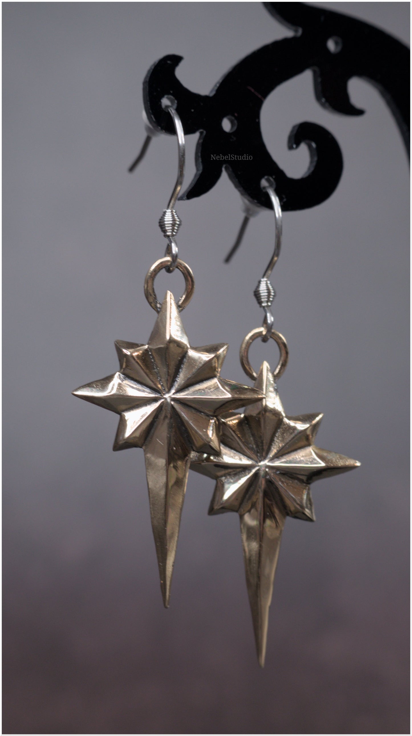 Pendientes estrella sencilla Ad Astra tamaño grande bronce
