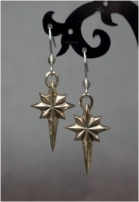 Pendientes estrella sencilla Ad Astra tamaño mediano bronce