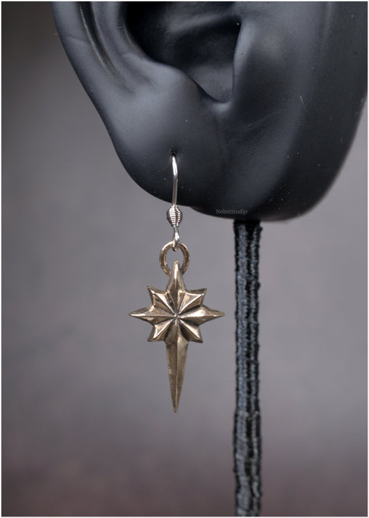 Pendientes estrella sencilla Ad Astra tamaño mediano bronce
