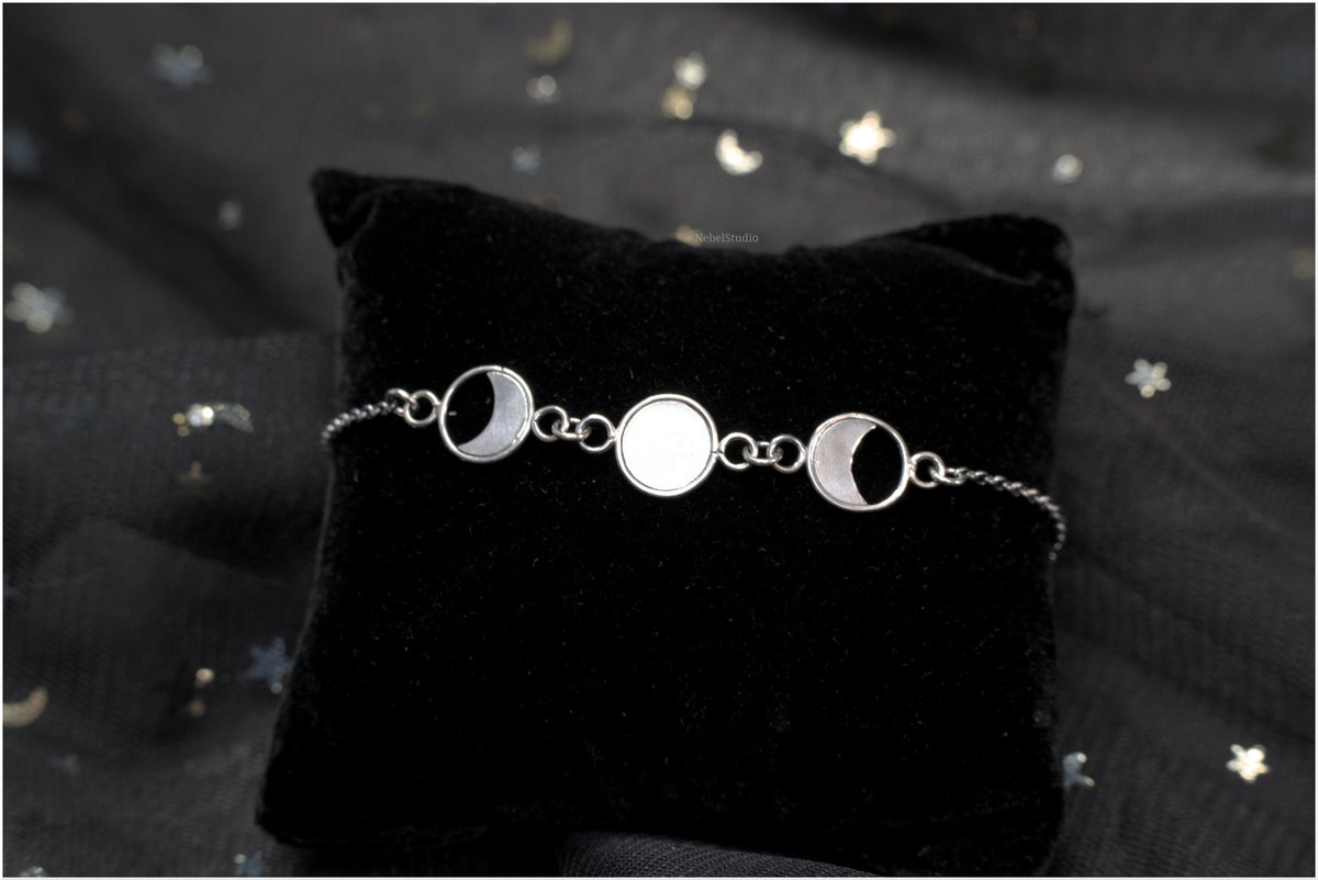 Moon Phases Silver Bracelet "Trivia"