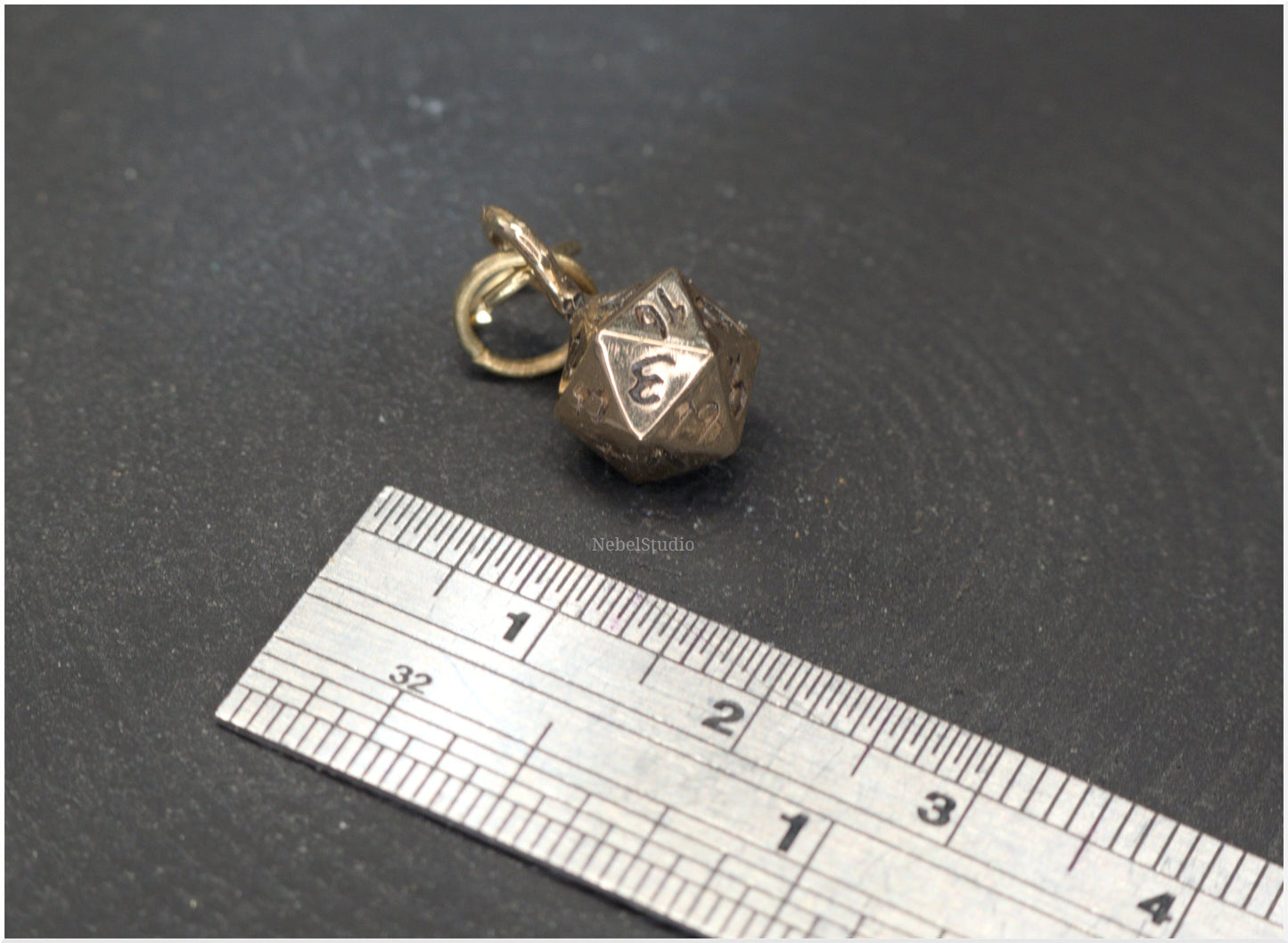 D20-Bronze Pendant