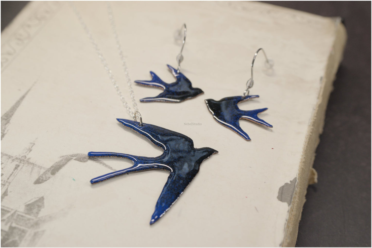 Pre-venta Pendientes Golondrina esmaltados