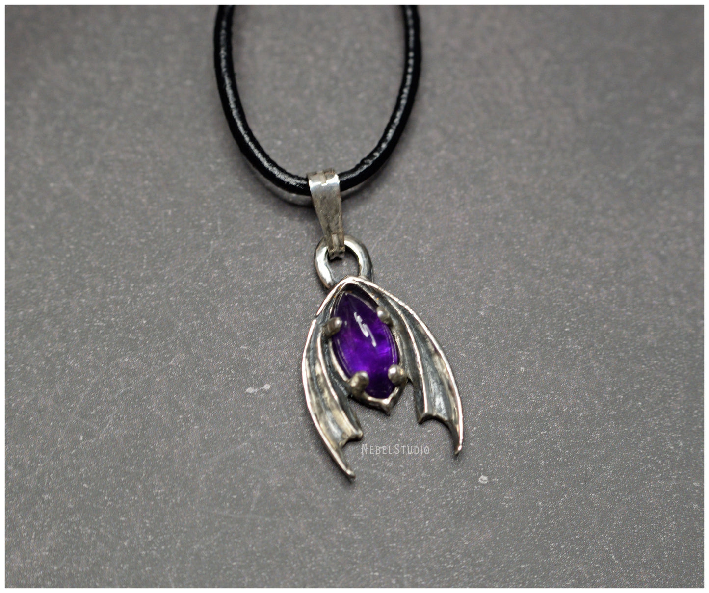 Pendant Bat! Silver with marquise amethyst