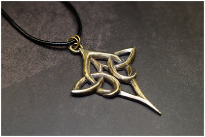 Colgante nudo entrelazado celta Scáthach grande bronce lado